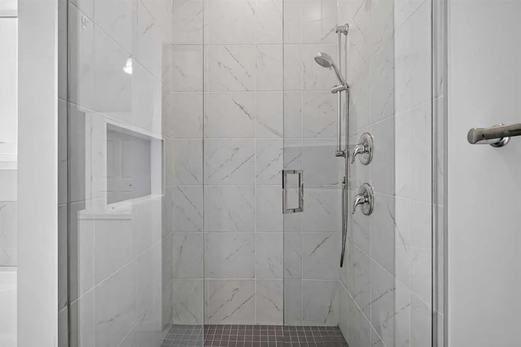 345 Yorkville Road SW
