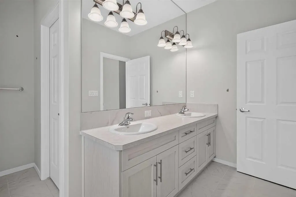 345 Yorkville Road SW