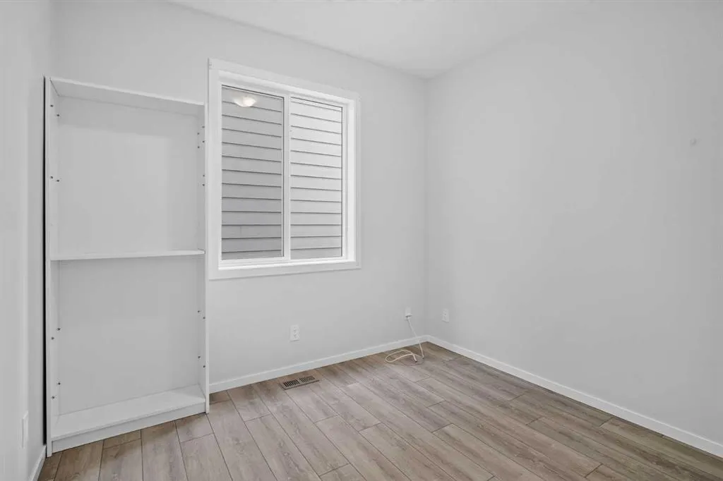 345 Yorkville Road SW