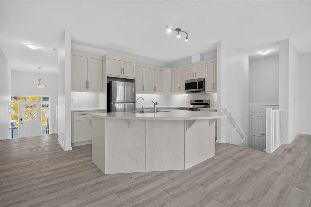 345 Yorkville Road SW