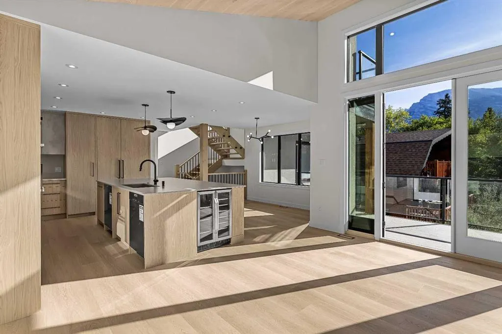 634 A/B 7th Street