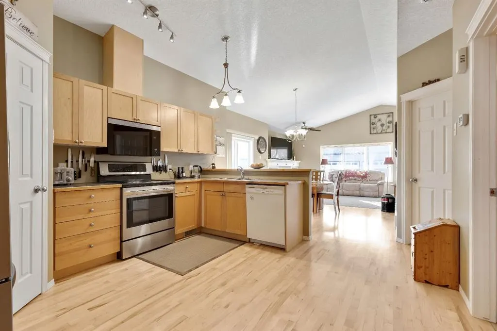 105 Willow Ridge Crescent SW