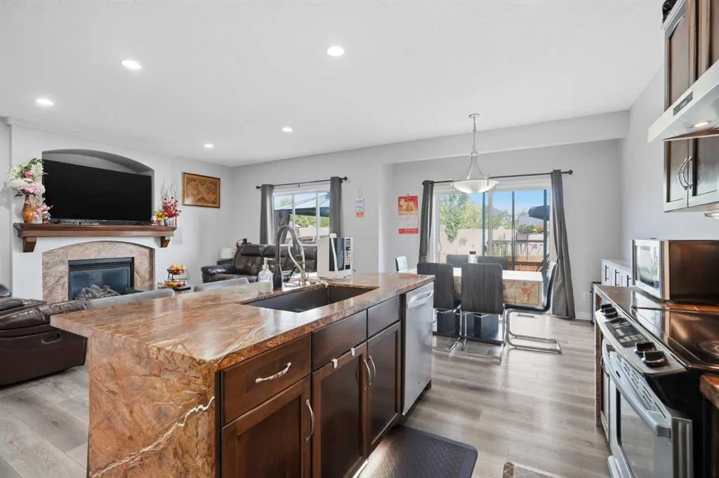 139 New Brighton Close SE
