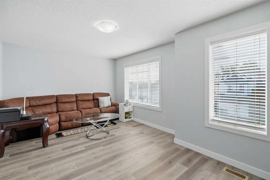 139 New Brighton Close SE