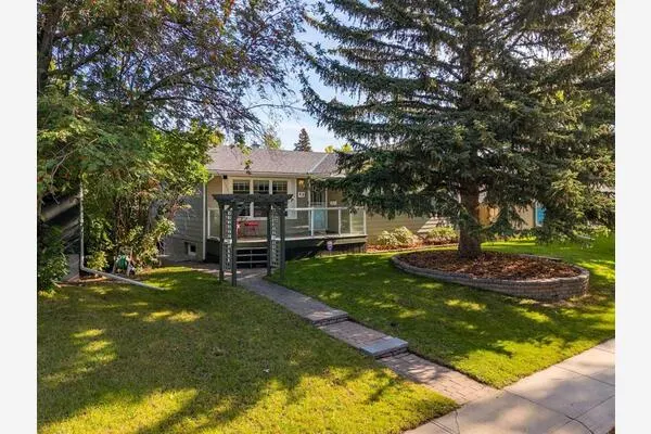 48 Butler Crescent NW