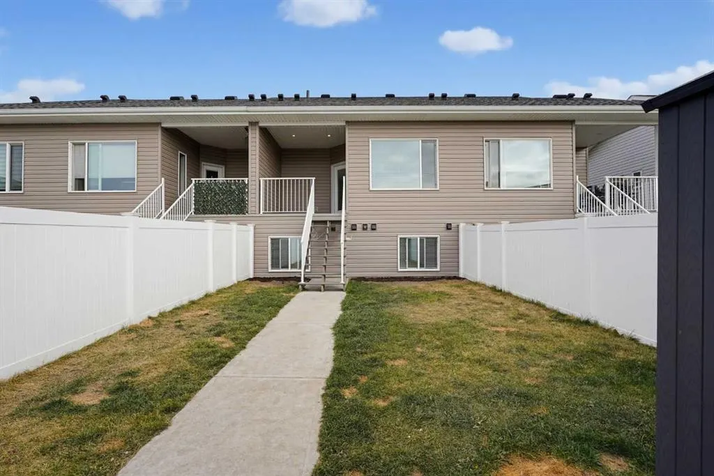 75 Ellington Crescent