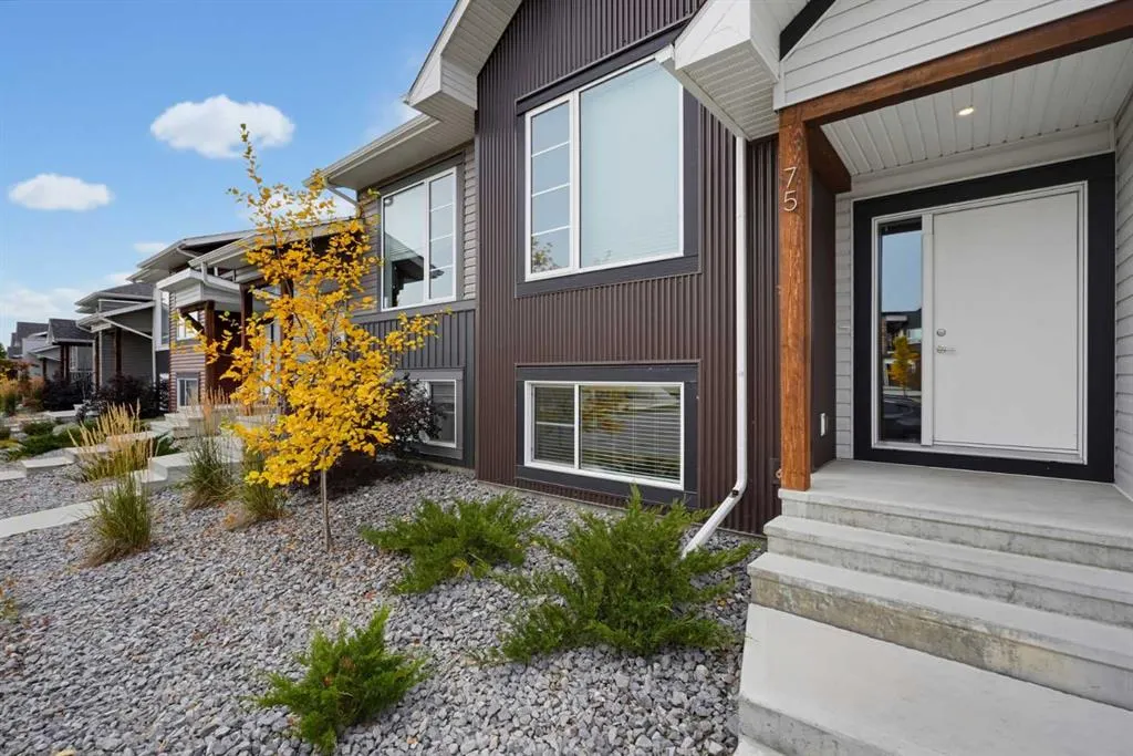 75 Ellington Crescent