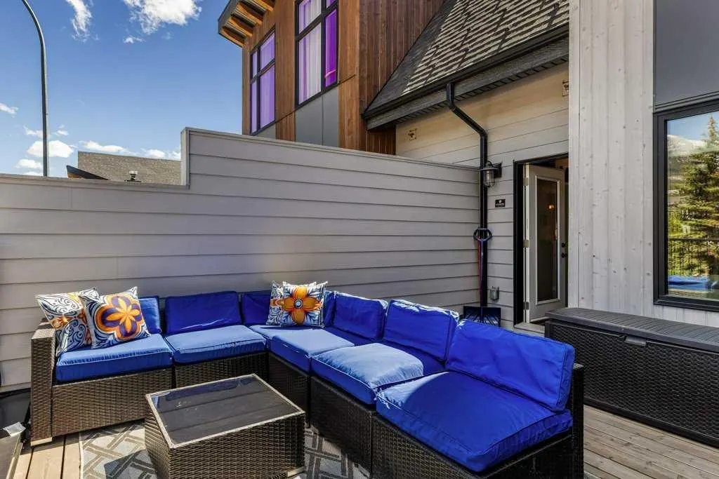 1106 Bow Valley Trail #104