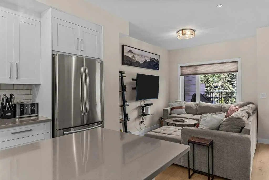 1106 Bow Valley Trail #104