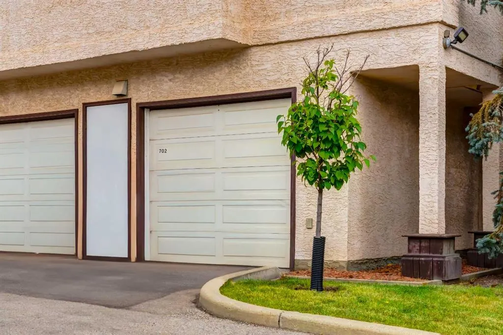 1997 Sirocco Drive SW #702