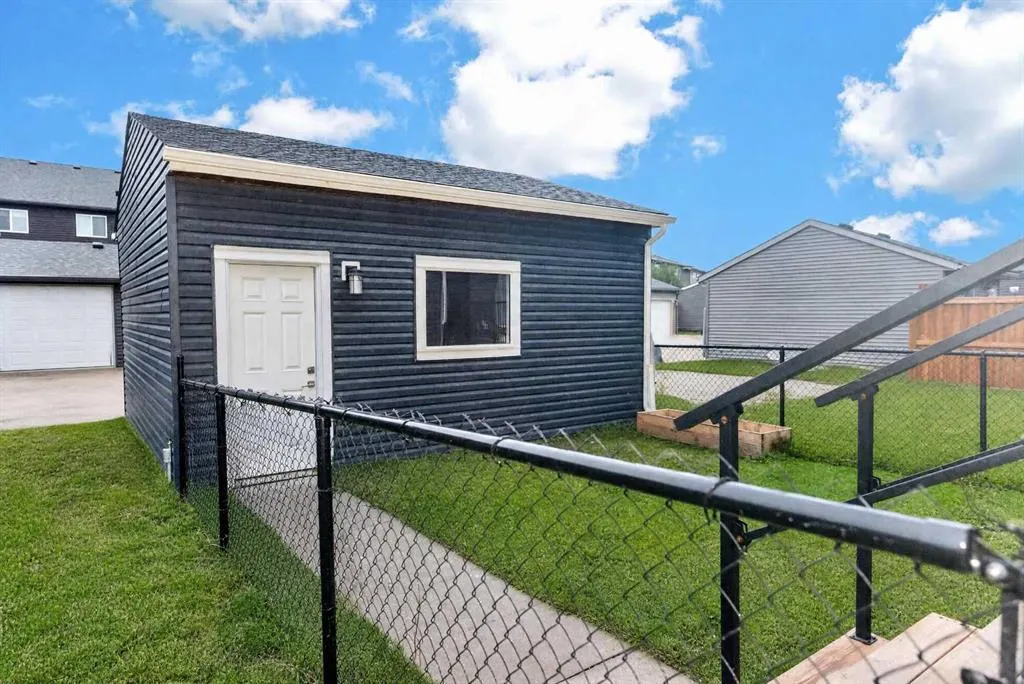 245 Walcrest Way SE