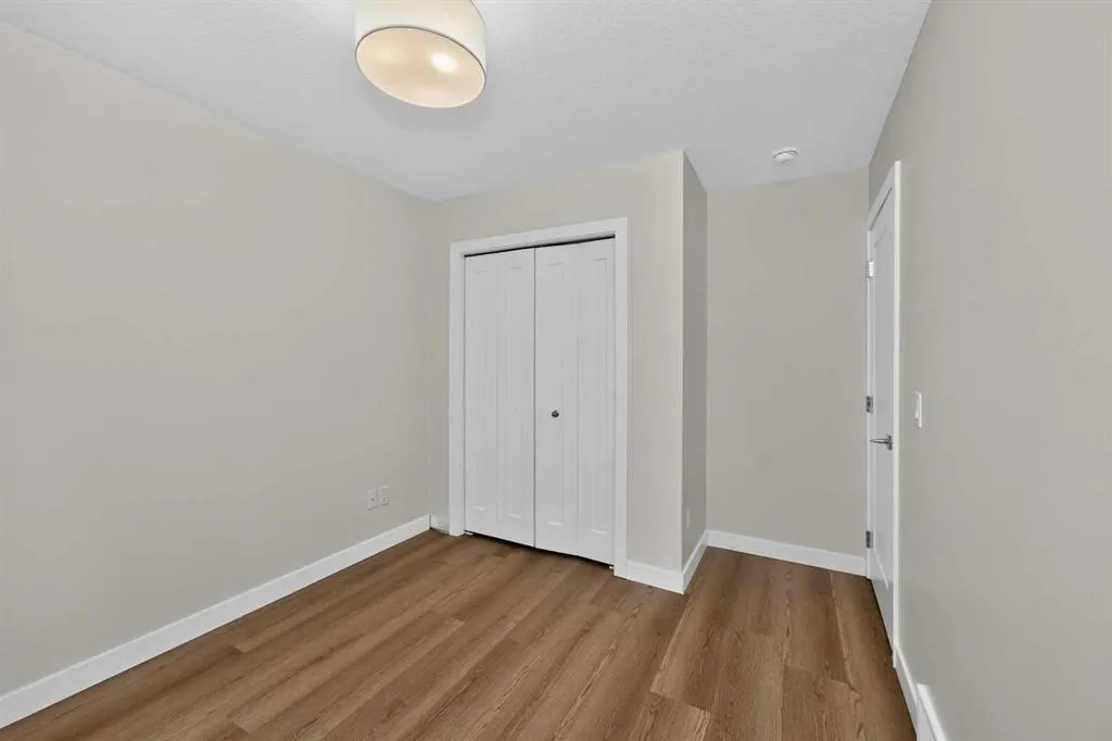 245 Walcrest Way SE