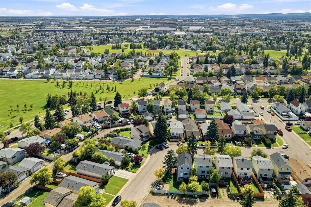 27 Erin Grove Close SE