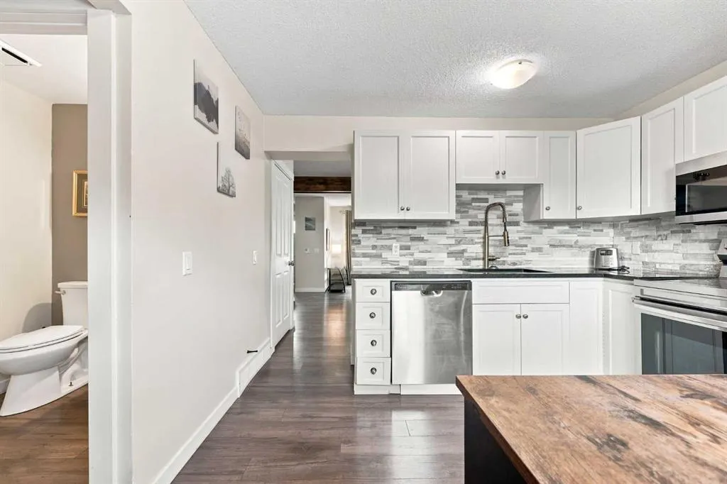 27 Erin Grove Close SE