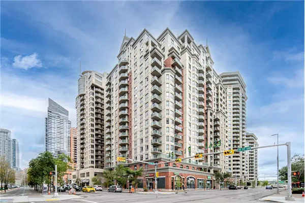 1111 6 Avenue SW