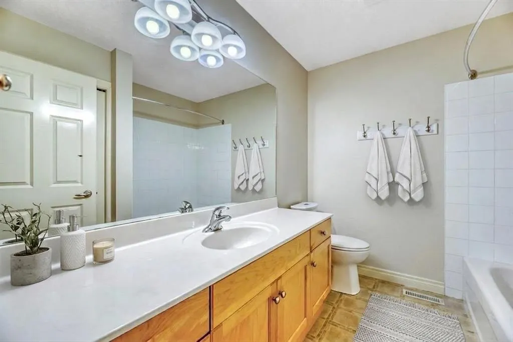 151 Cove Place