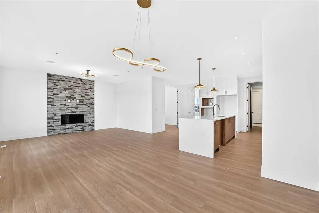 65 Lakes Estates Circle