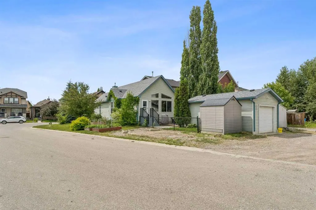2046 New Brighton Gardens SE