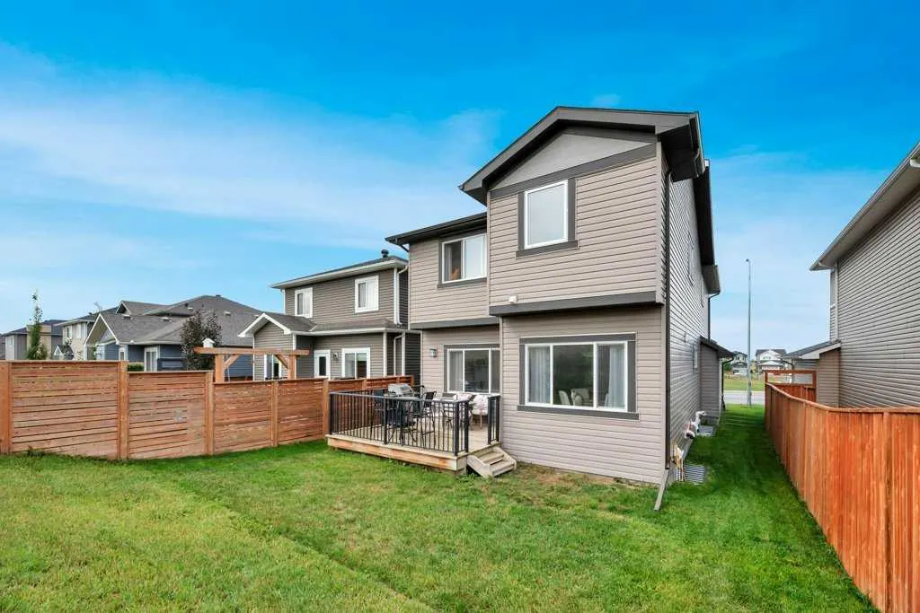 32 Lakewood Circle