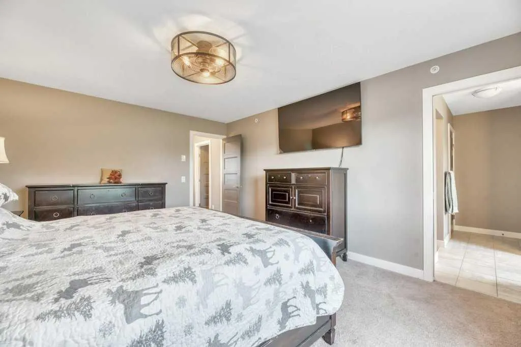 32 Lakewood Circle