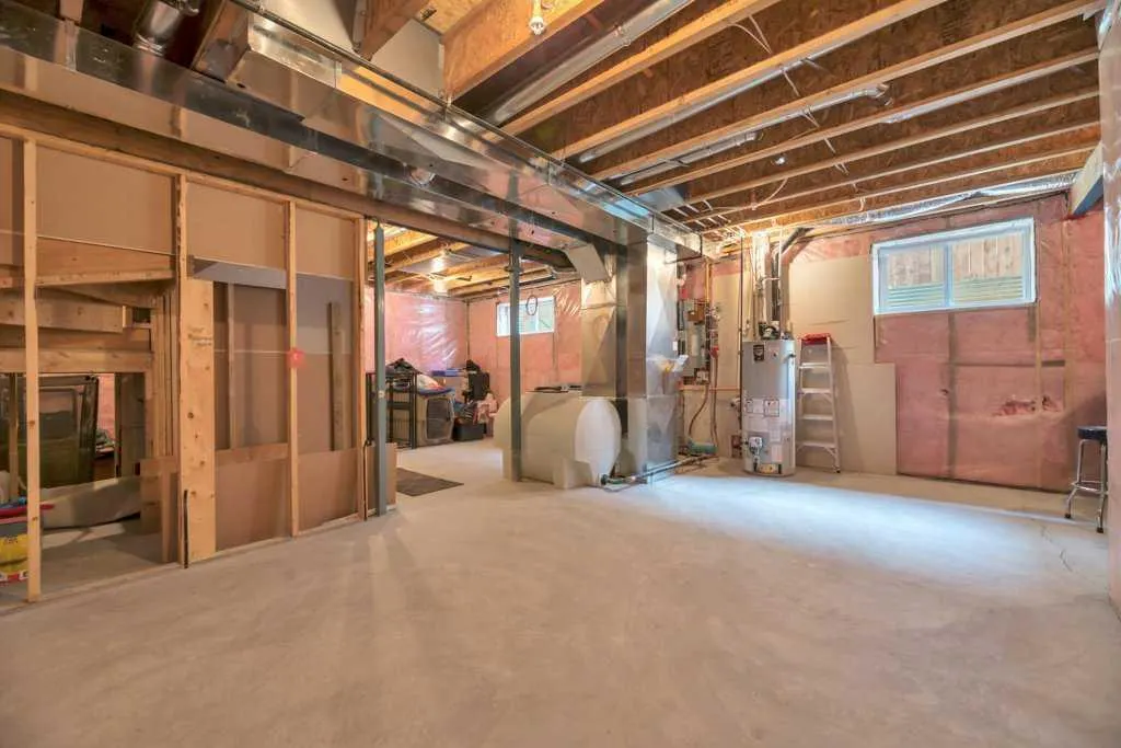 32 Lakewood Circle