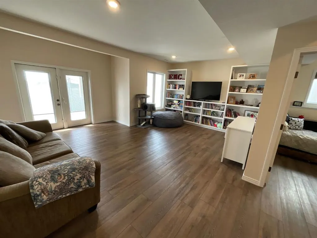 118 Mitchell Crescent