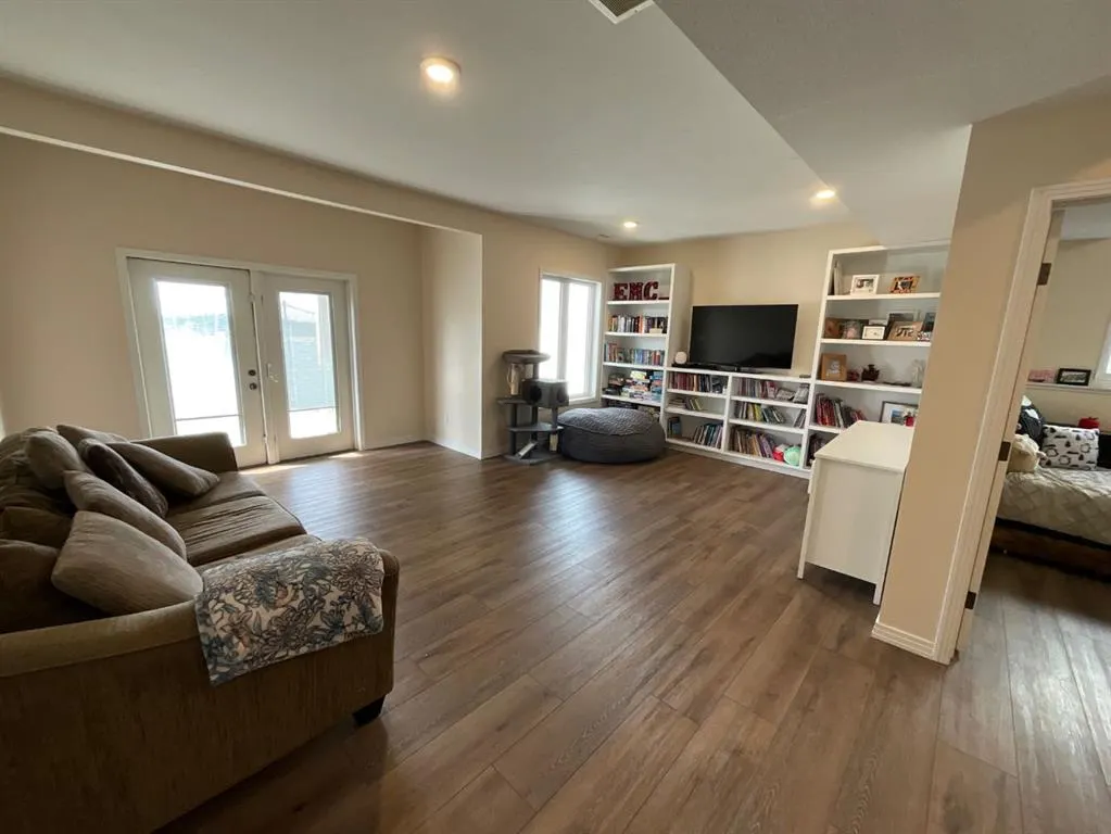 118 Mitchell Crescent
