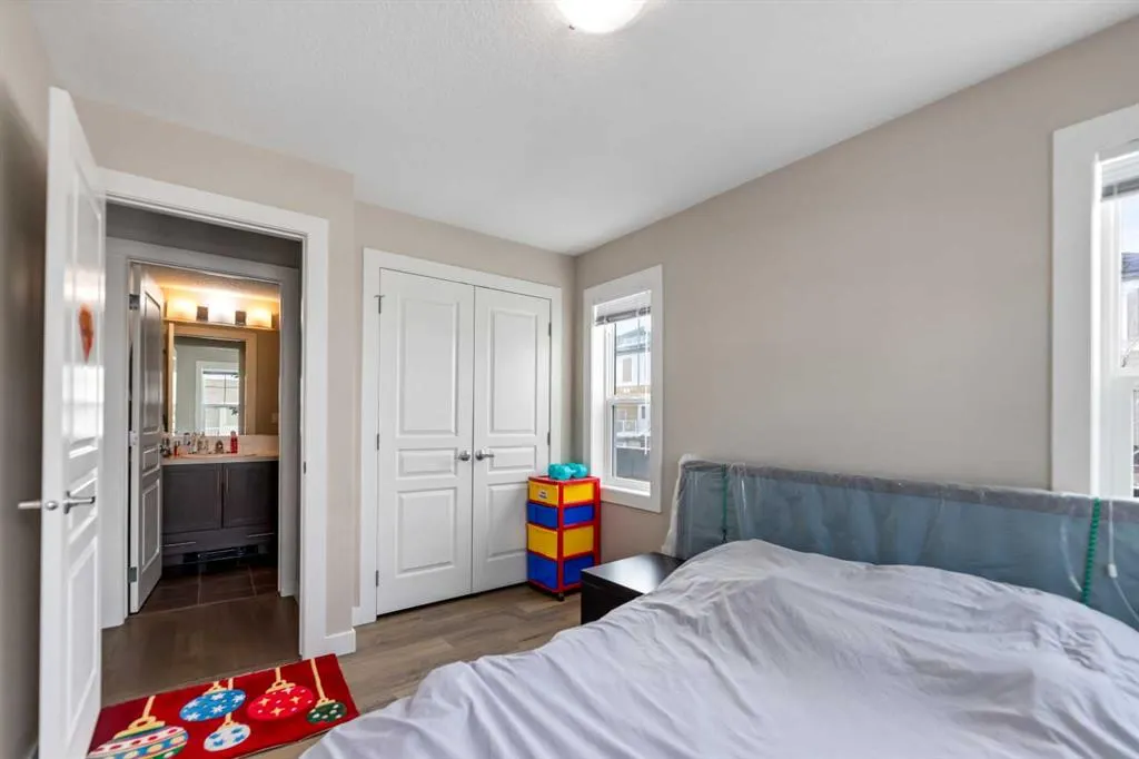 2300 Evanston Square NW #201