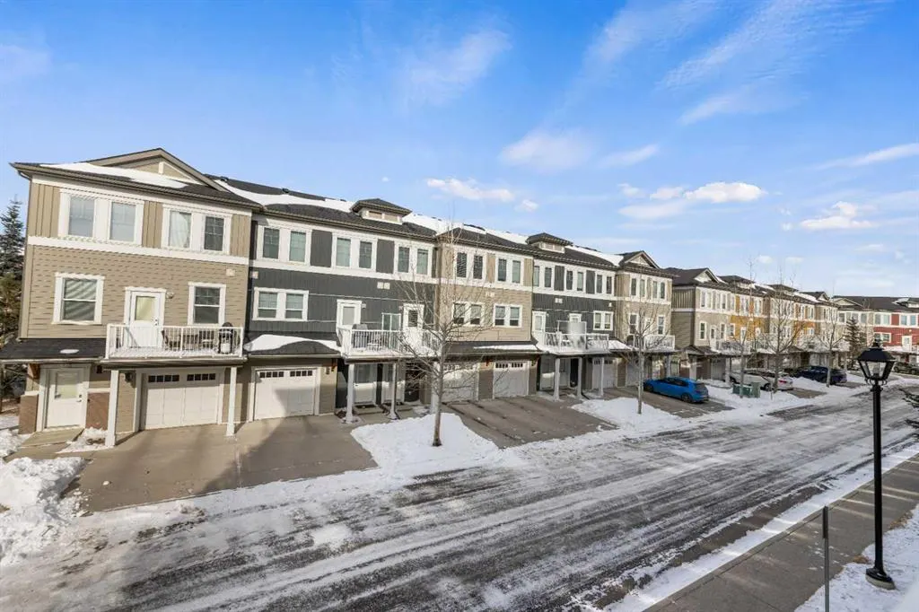 2300 Evanston Square NW #201
