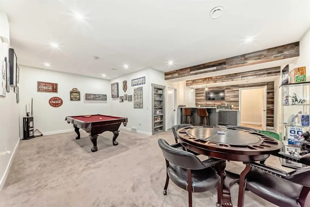 7 wolf Crescent