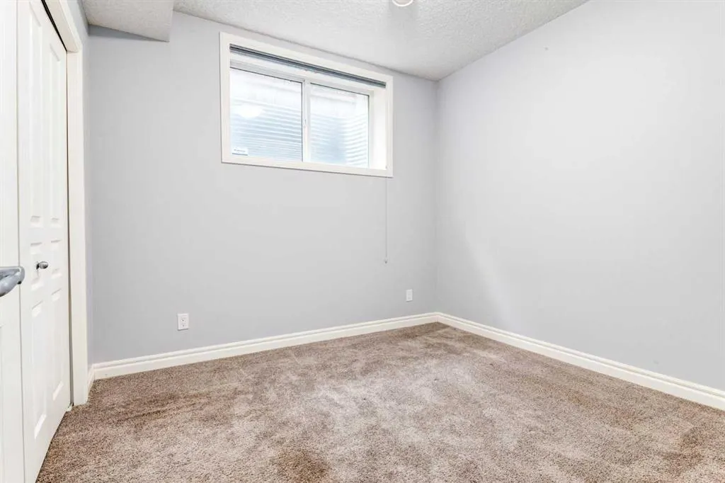 14 Marquis Heights SE