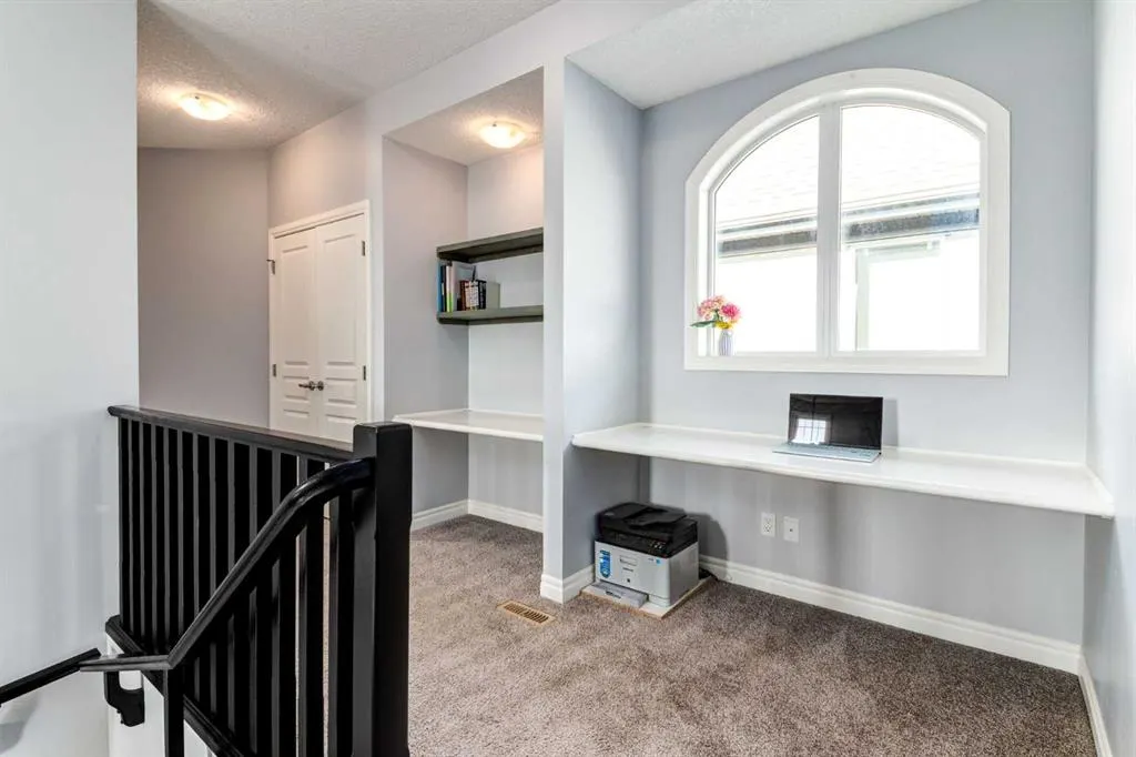 14 Marquis Heights SE