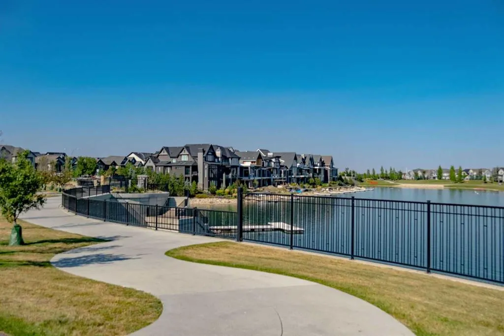 14 Marquis Heights SE
