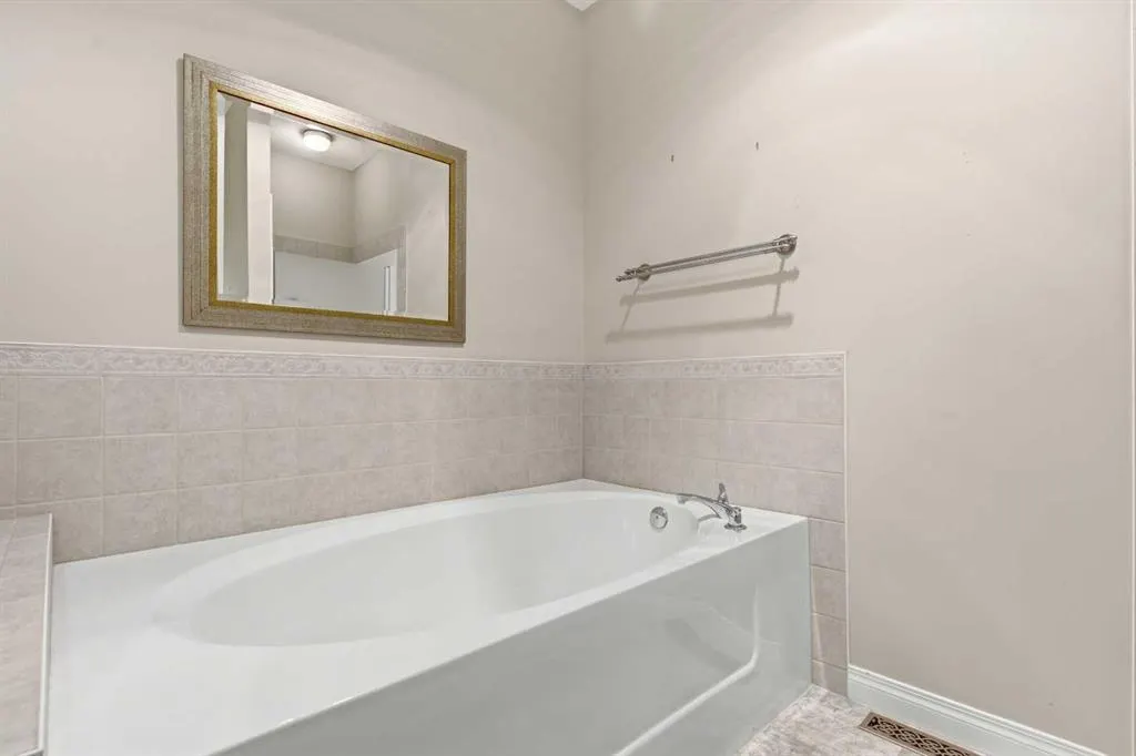 9 Bridle Estates Way SW
