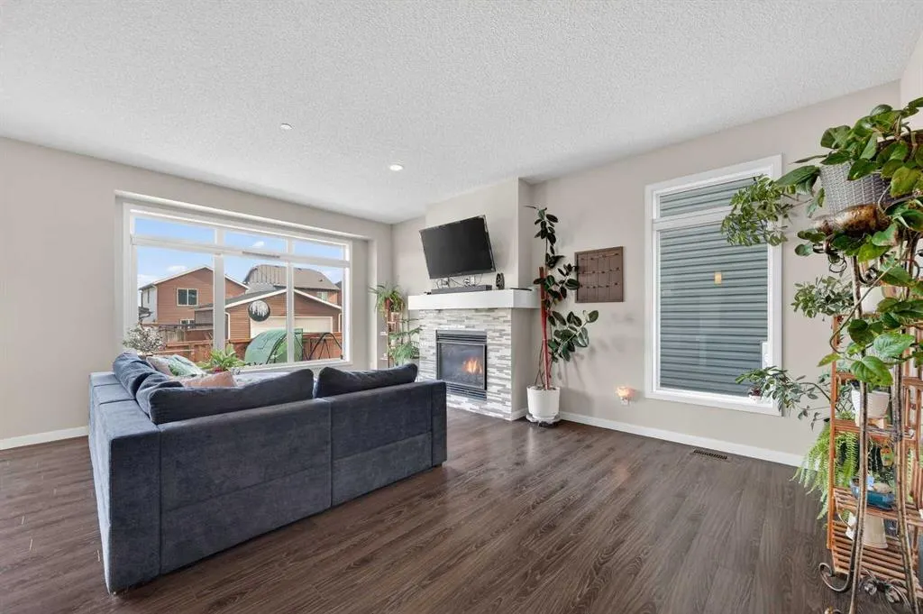 15 Fireside Crescent