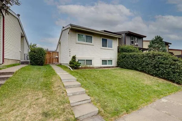 1418 Ranchlands Way NW