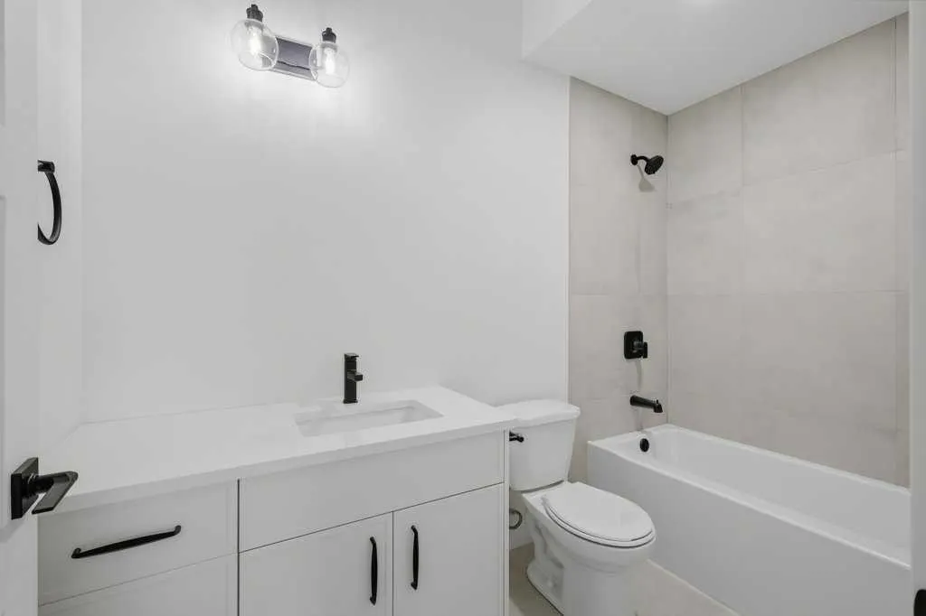 37 Maclean Close