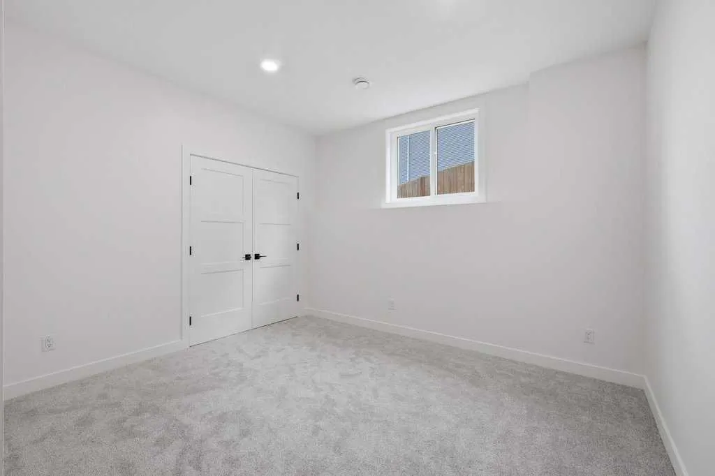 37 Maclean Close