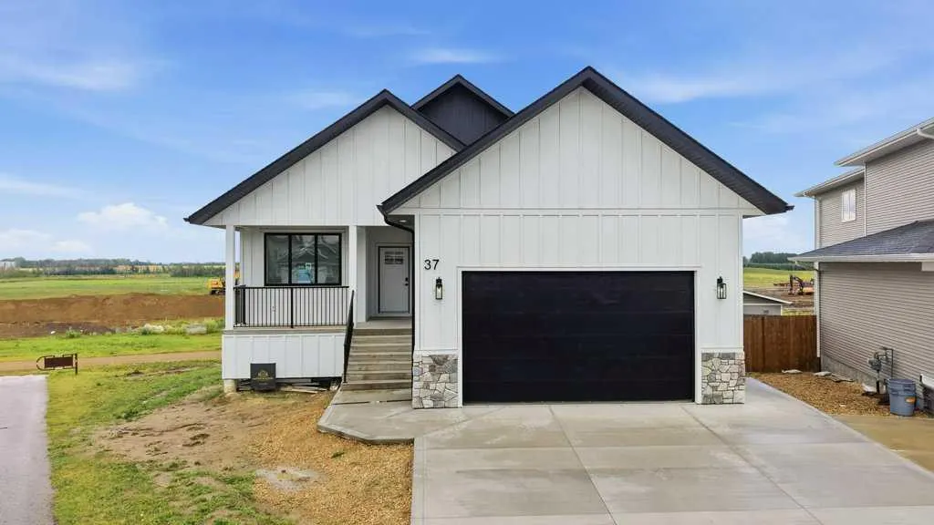 37 Maclean Close