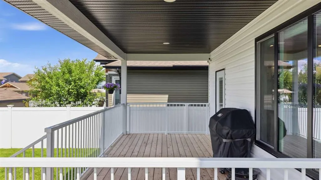 6 Mitchell Crescent