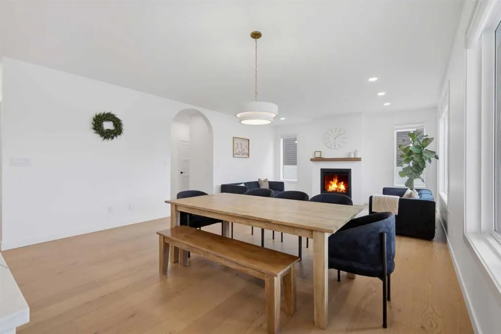 6 Mitchell Crescent