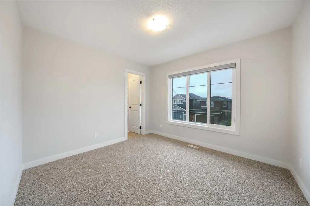 14 Rivercrest Common