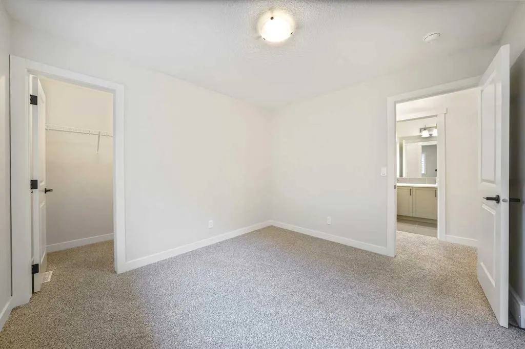 14 Rivercrest Common