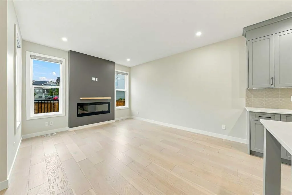 14 Rivercrest Common