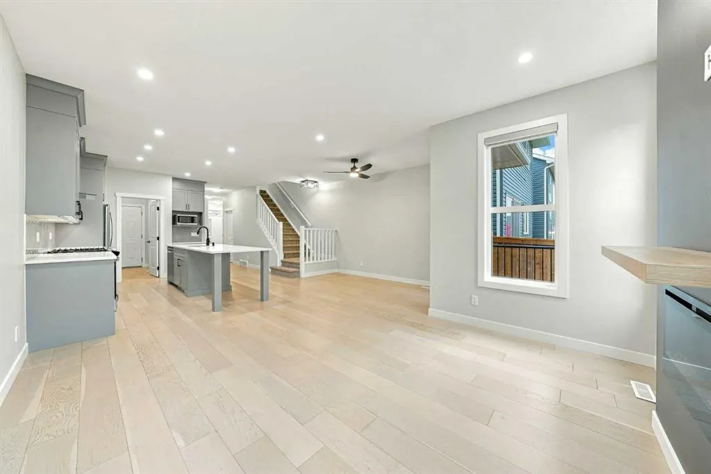 14 Rivercrest Common