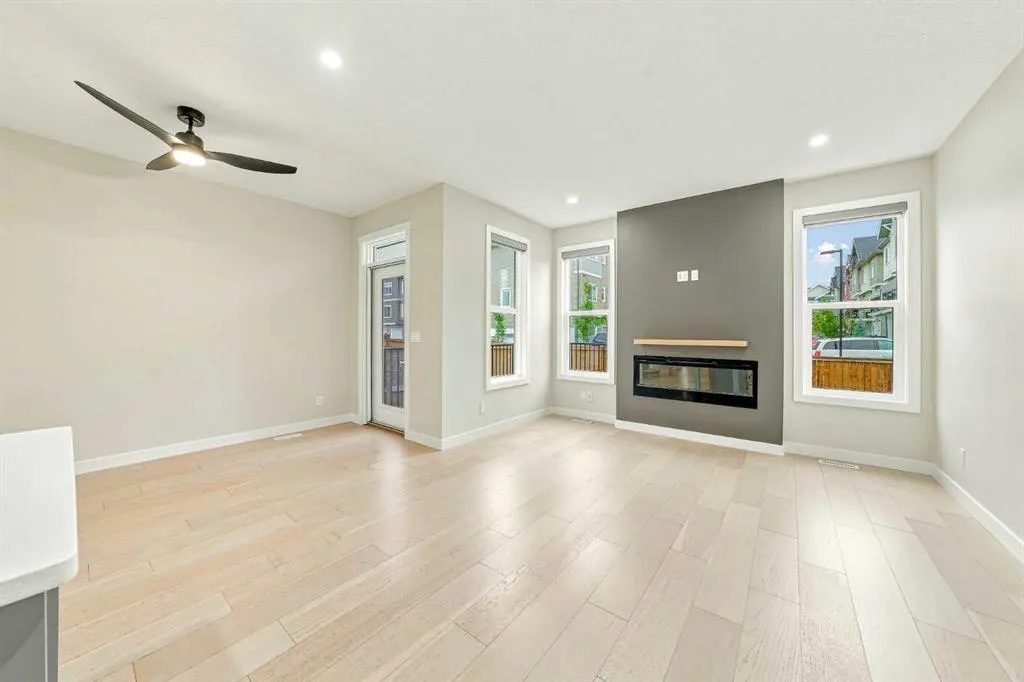 14 Rivercrest Common