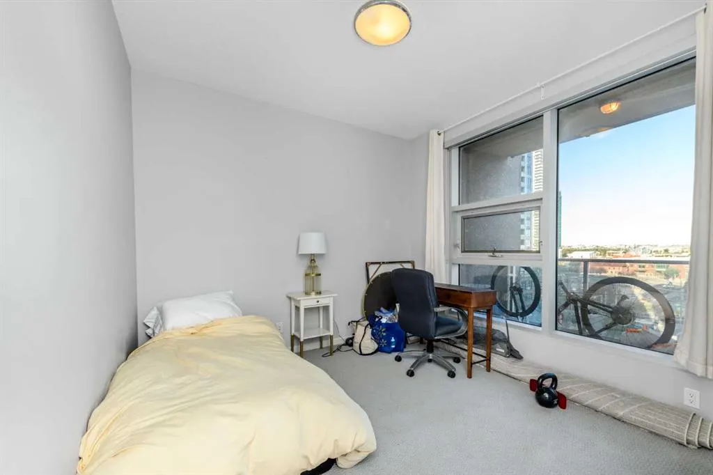 211 13 Avenue SE #607