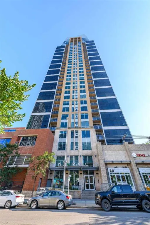 211 13 Avenue SE #607