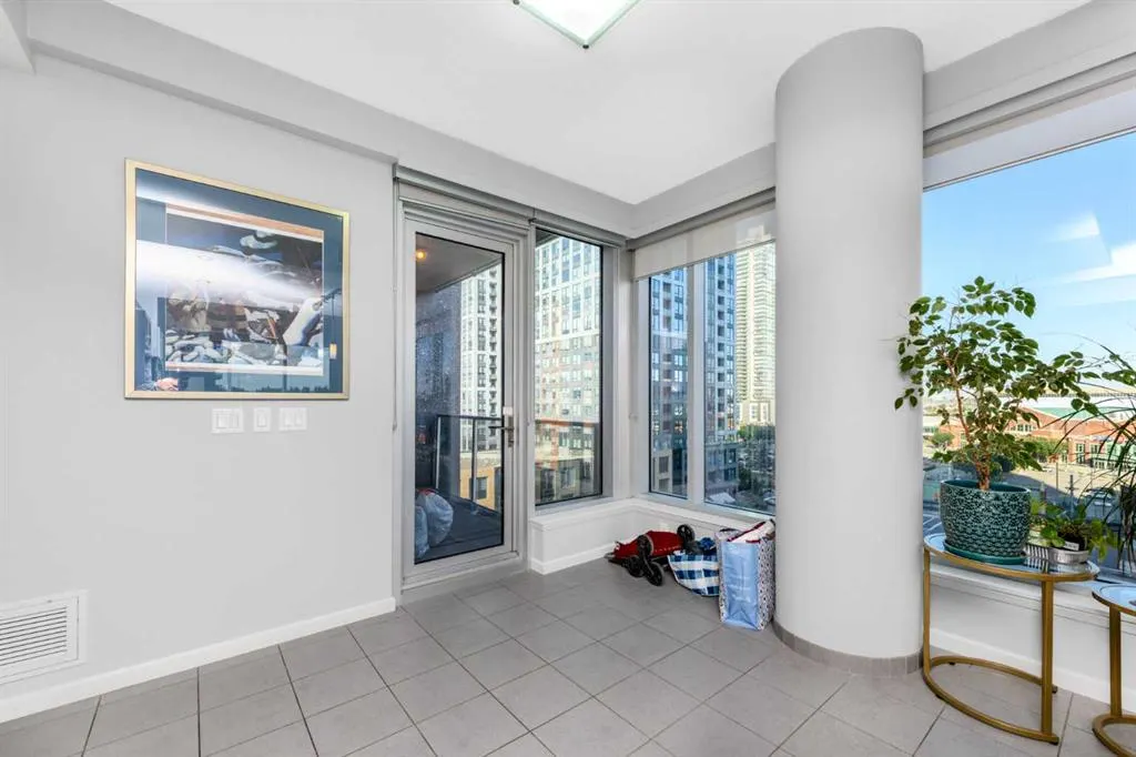 211 13 Avenue SE #607