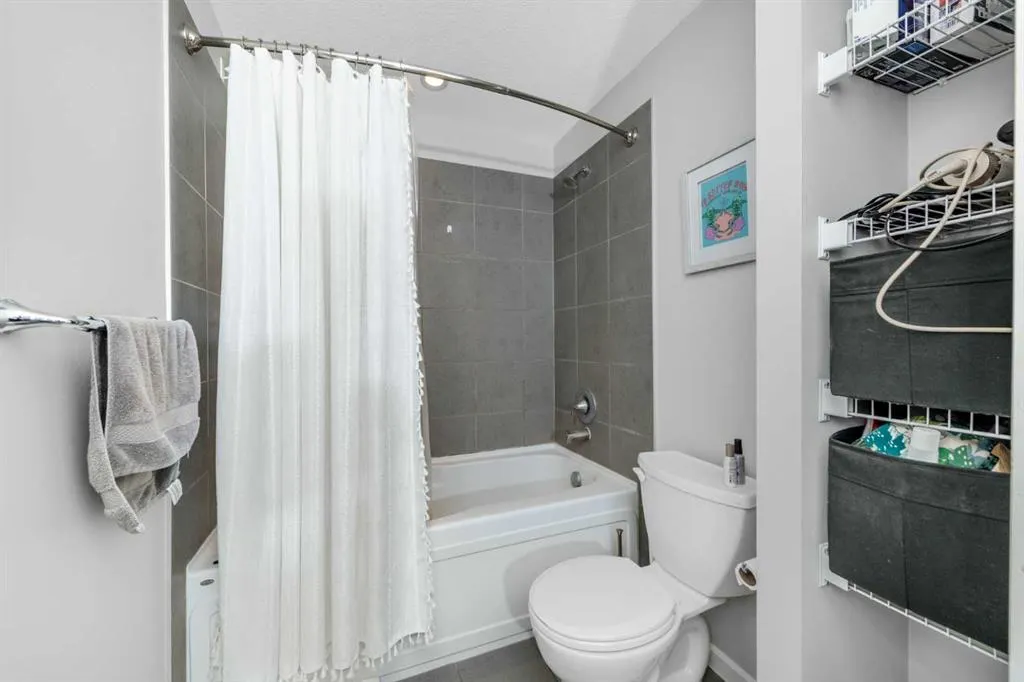 211 13 Avenue SE #607